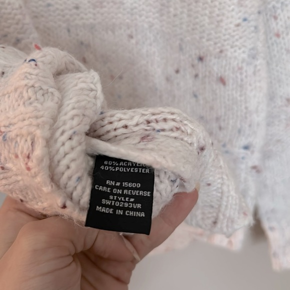 Violets and Roses Speckled Knit Sweater - Picture 4 of 4